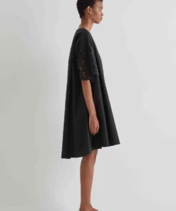 Alternative view of Meimeij Abito oversize con maniche ricamate